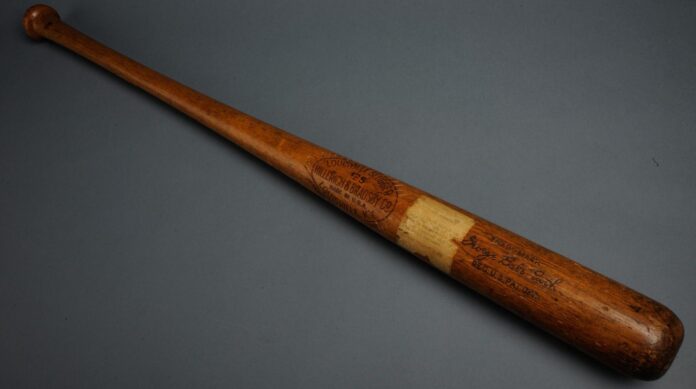 Babe Ruth's Bat werd verkocht voor $1.3 miljoen