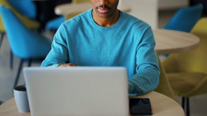 men and online education